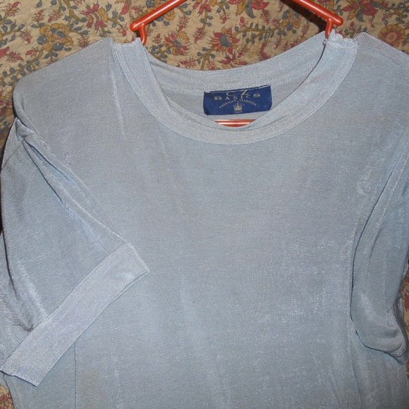 MENS TOP - Picture 1 of 4